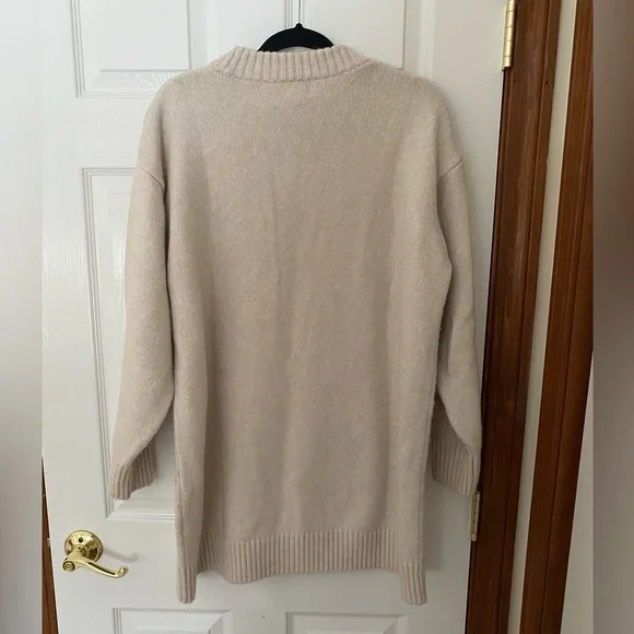 H&M Knit Dress in Light Beige. Size XL. - Picture 5 of 5